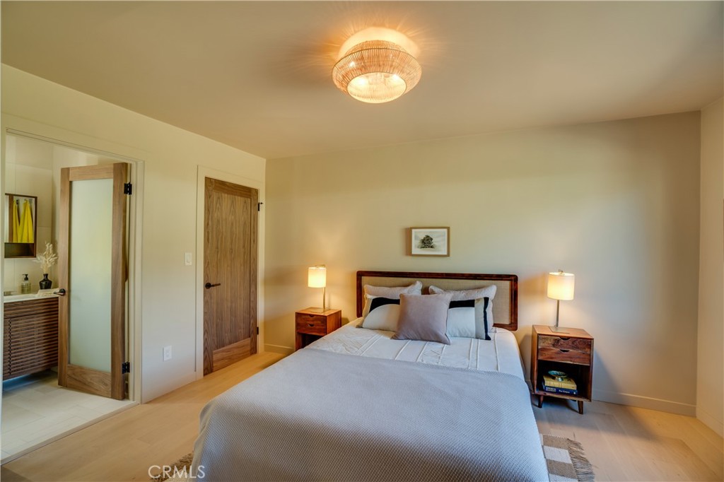 785 W Harriet Street