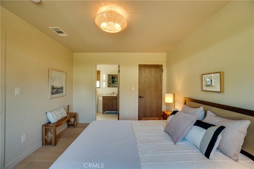 785 W Harriet Street