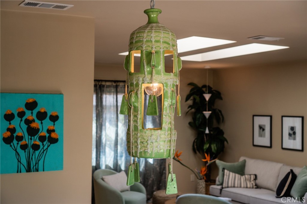 785 W Harriet Street