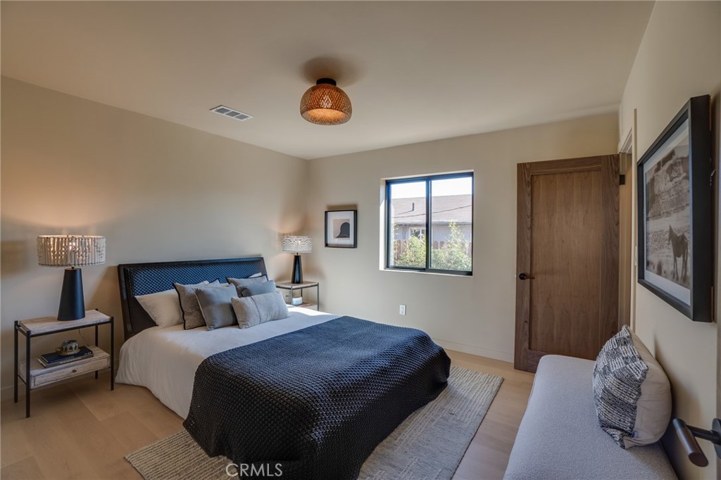 785 W Harriet Street