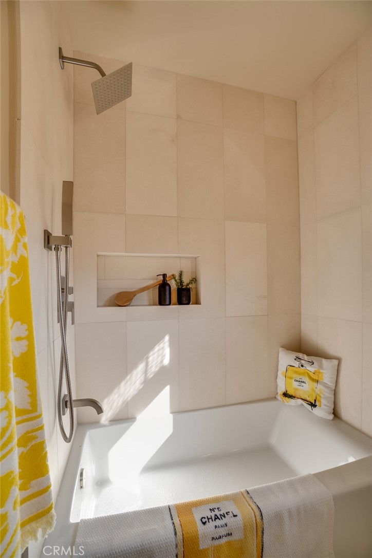 785 W Harriet Street