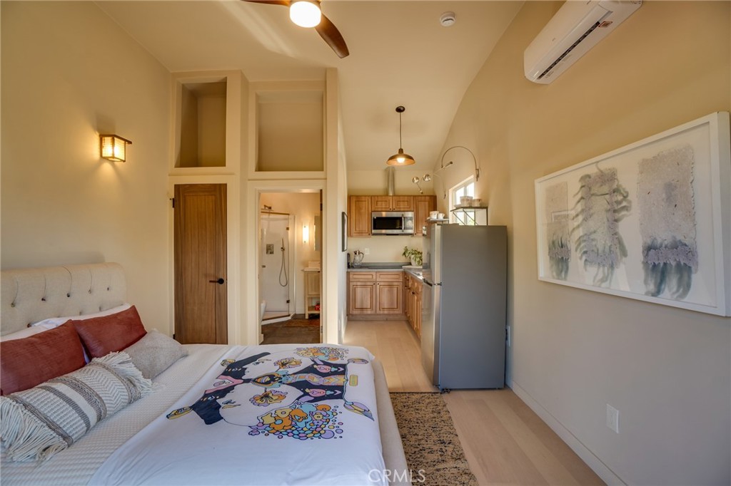 785 W Harriet Street