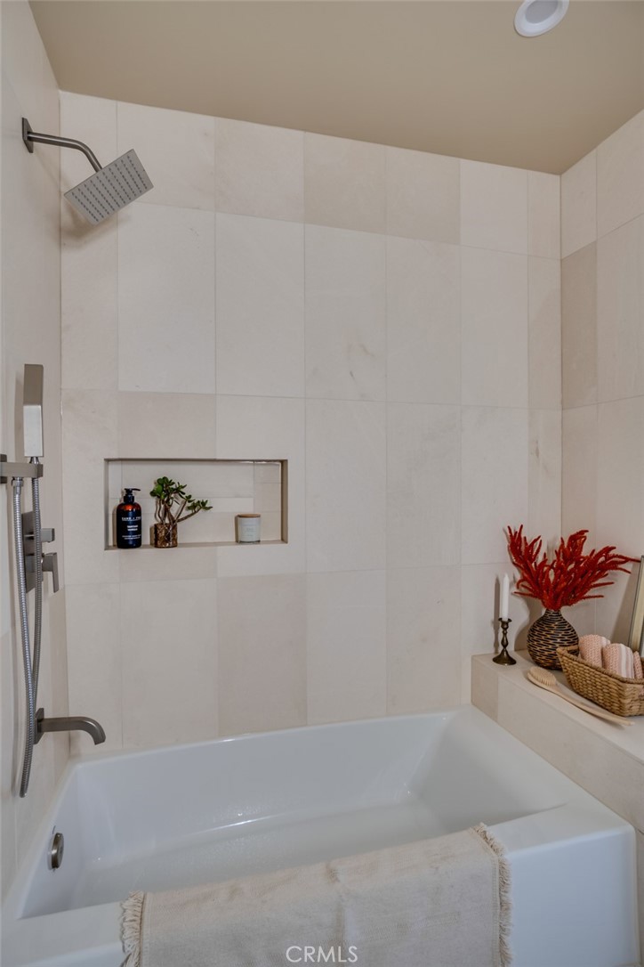 785 W Harriet Street