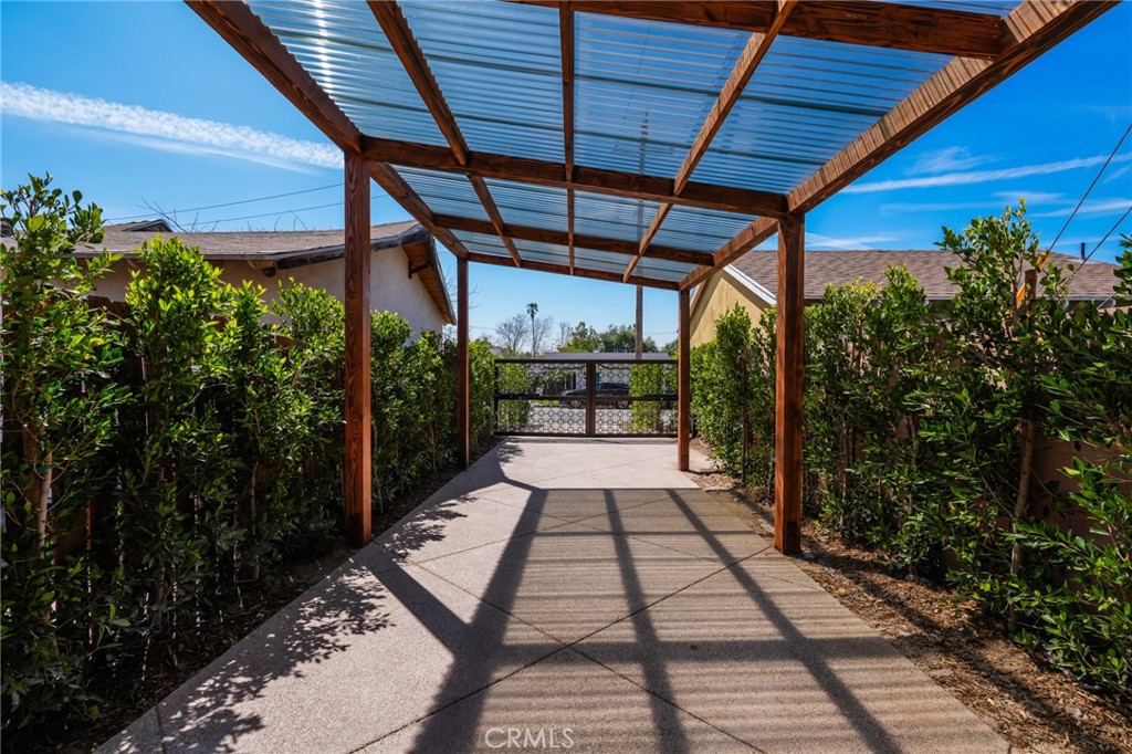 785 W Harriet Street