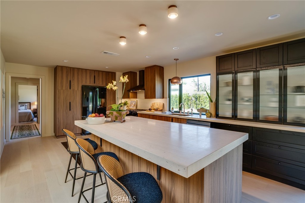 785 W Harriet Street