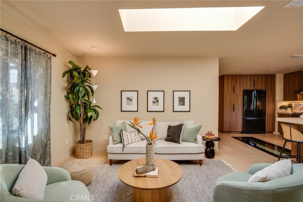 785 W Harriet Street