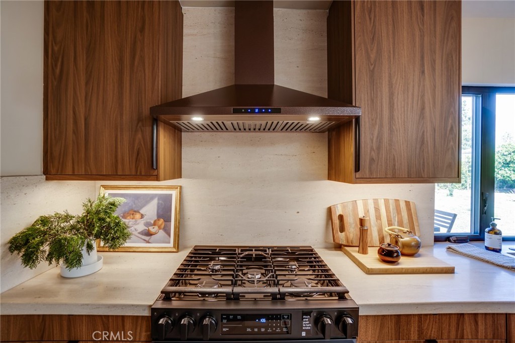 785 W Harriet Street