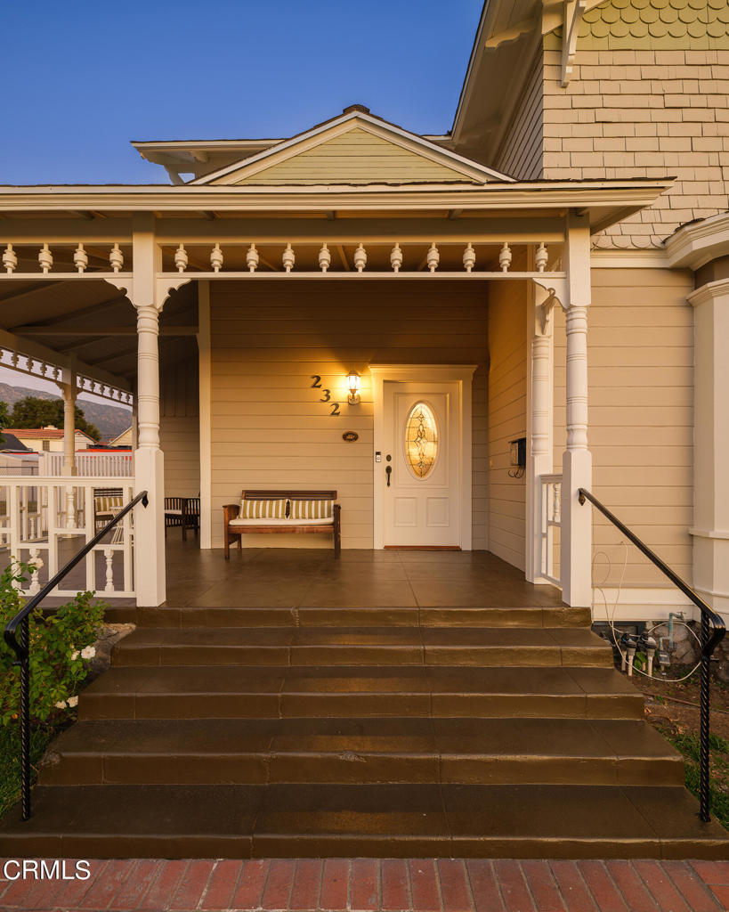 232 S Heliotrope Avenue