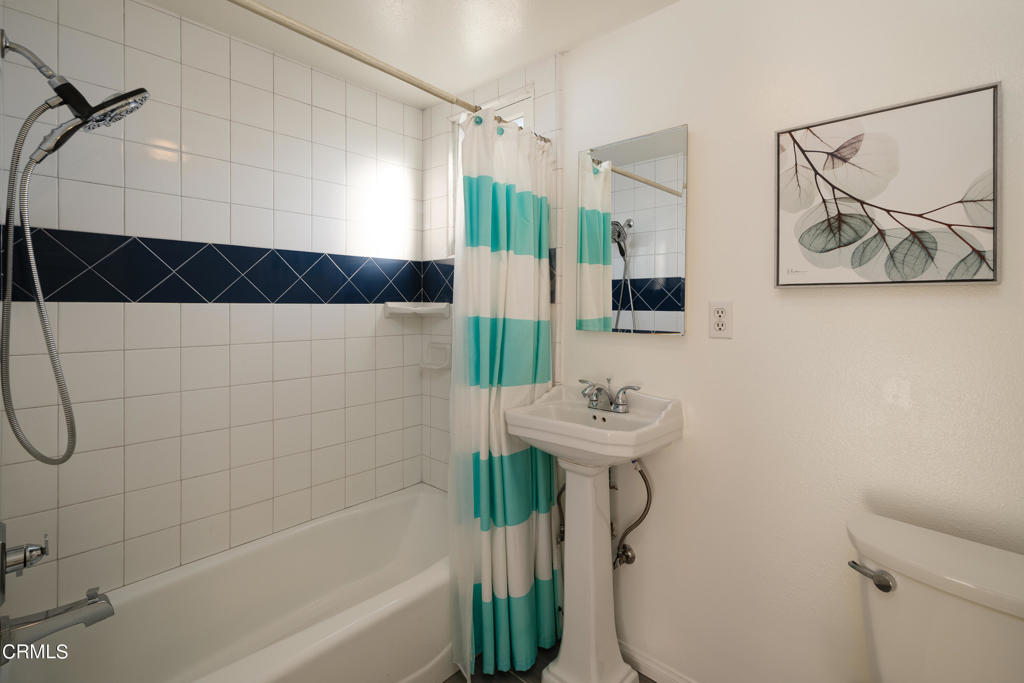 232 S Heliotrope Avenue