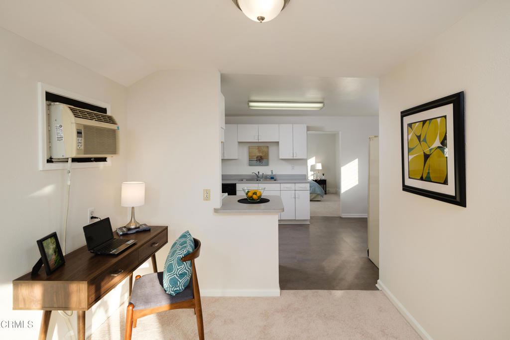 232 S Heliotrope Avenue