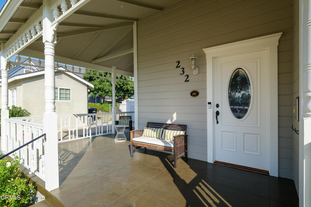 232 S Heliotrope Avenue