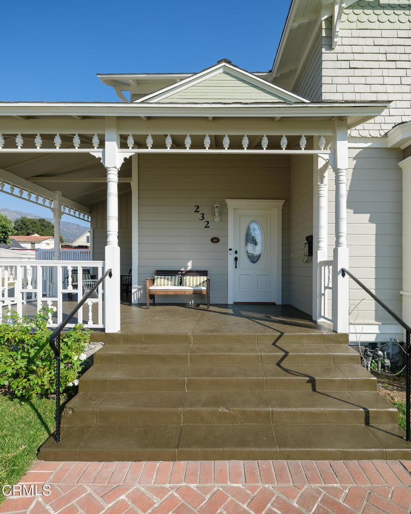 232 S Heliotrope Avenue