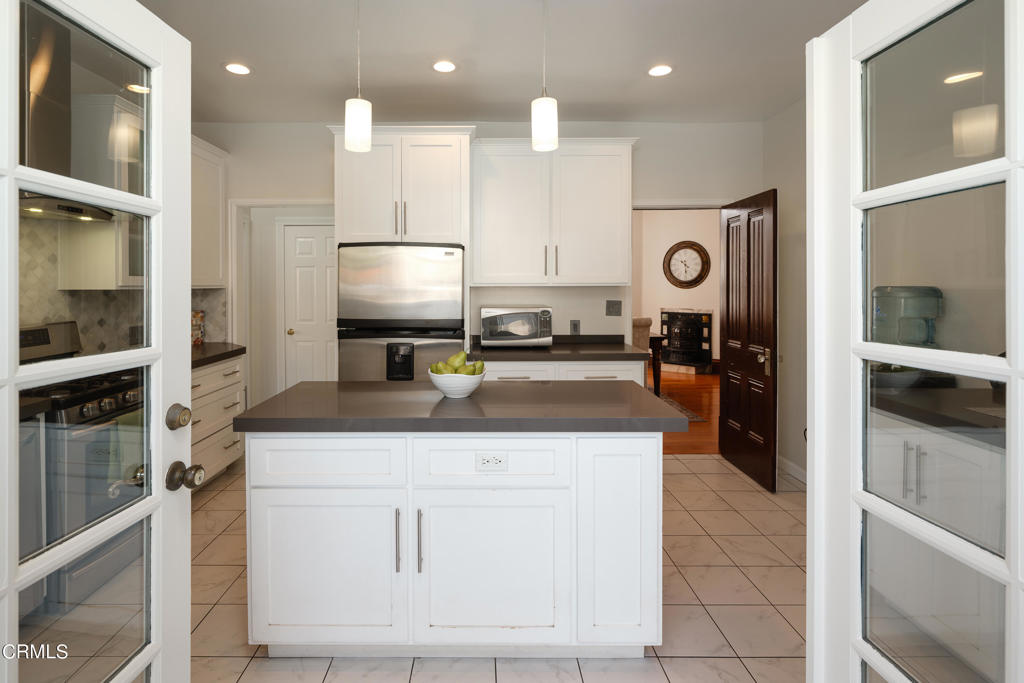 232 S Heliotrope Avenue