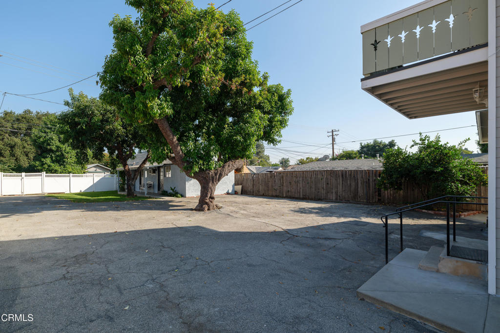 232 S Heliotrope Avenue