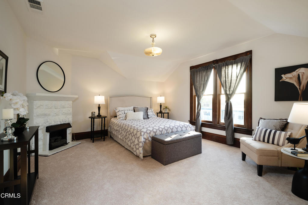 232 S Heliotrope Avenue