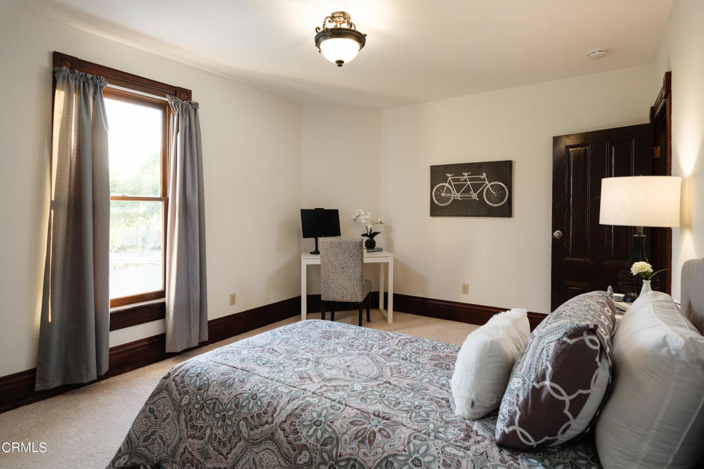 232 S Heliotrope Avenue