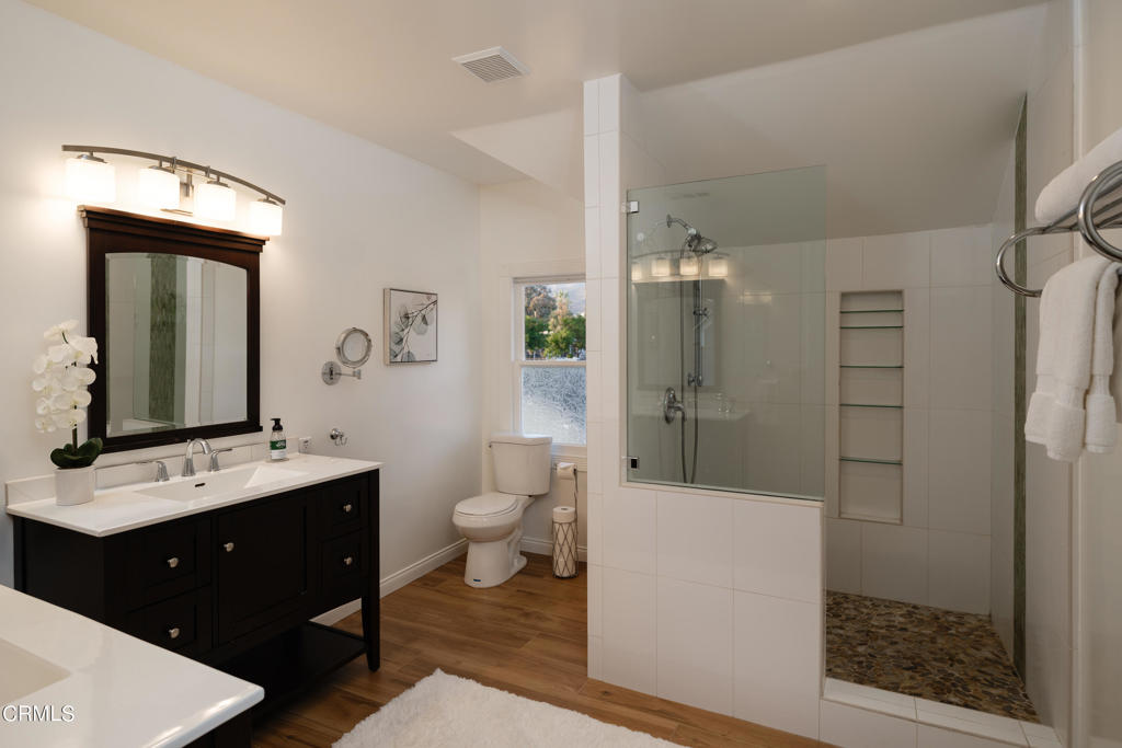 232 S Heliotrope Avenue