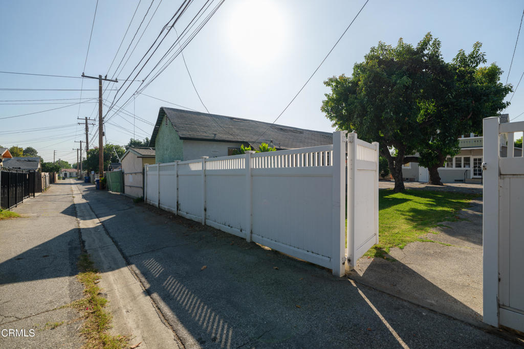 232 S Heliotrope Avenue