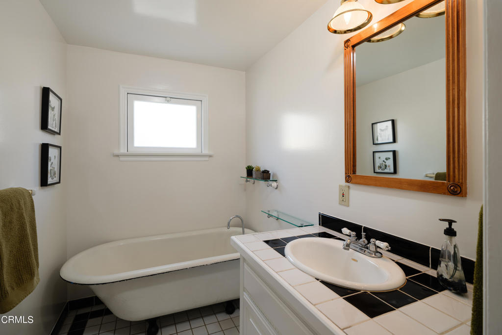 232 S Heliotrope Avenue