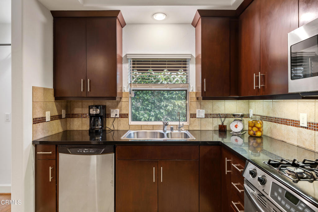 26 S Sunnyslope Avenue