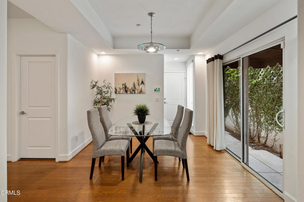 26 S Sunnyslope Avenue