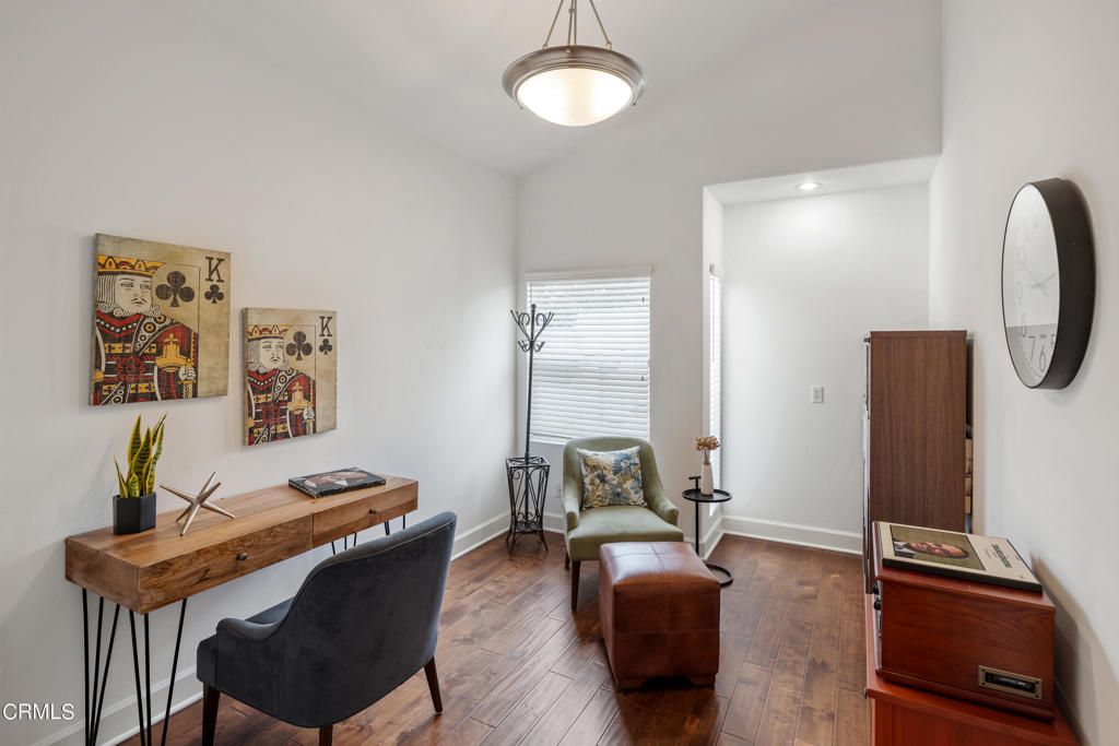 26 S Sunnyslope Avenue