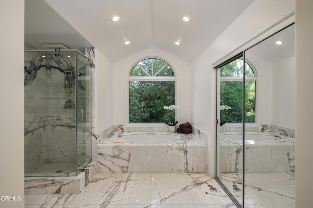 5516 Grey Feather Court