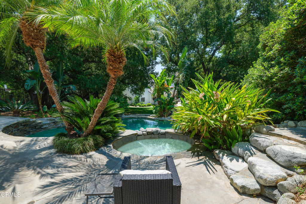 5516 Grey Feather Court