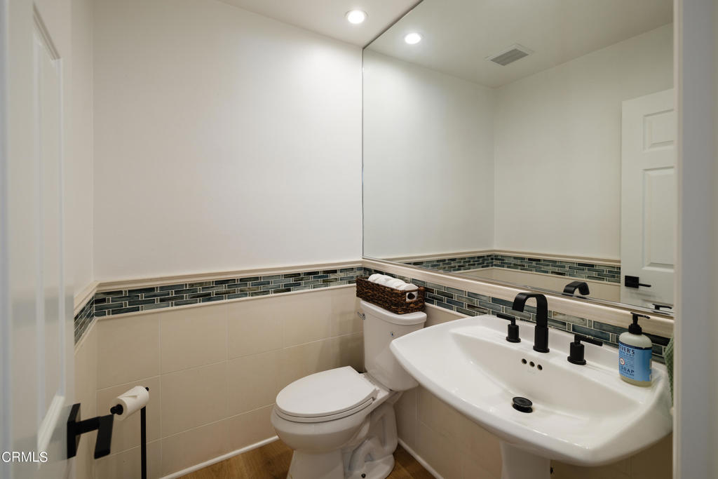 5516 Grey Feather Court