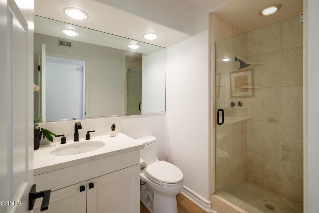 5516 Grey Feather Court