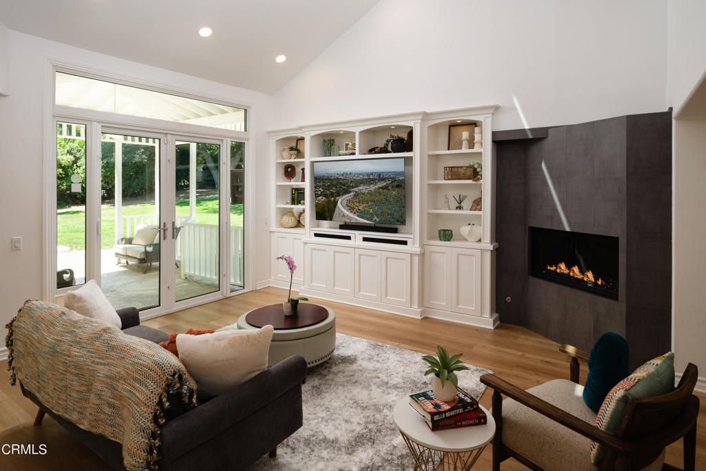 5516 Grey Feather Court