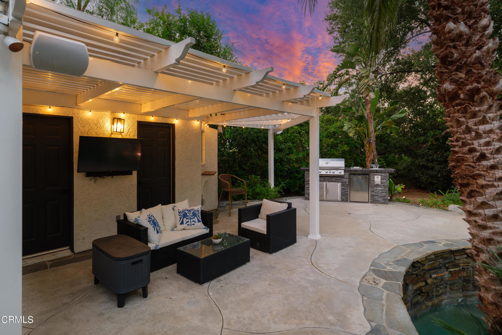 5516 Grey Feather Court