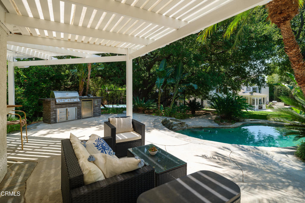 5516 Grey Feather Court