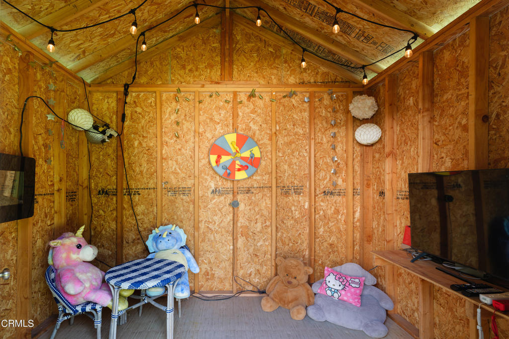 5516 Grey Feather Court