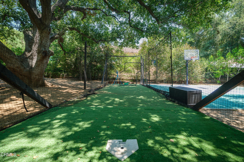 5516 Grey Feather Court