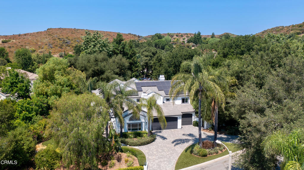 5516 Grey Feather Court