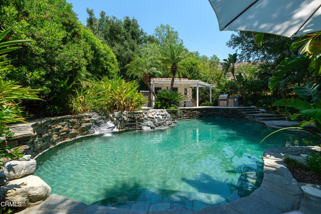 5516 Grey Feather Court