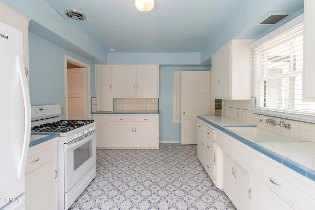 432 W Huntington Drive