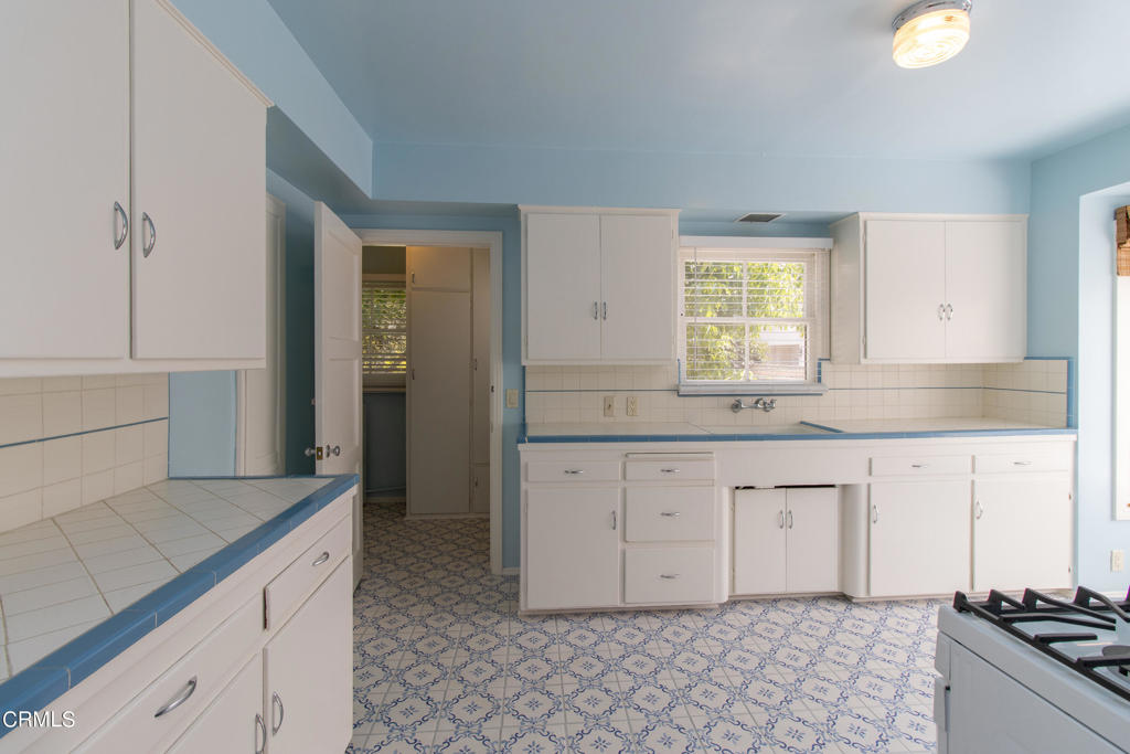 432 W Huntington Drive