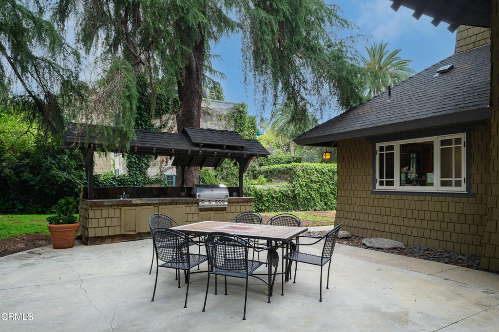 351 E Calaveras Street