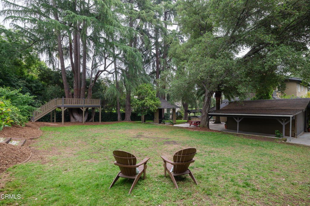 351 E Calaveras Street