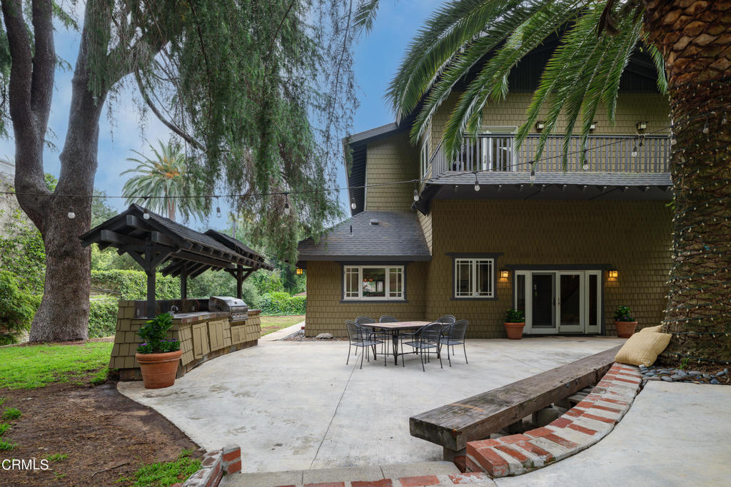 351 E Calaveras Street