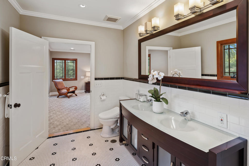 351 E Calaveras Street