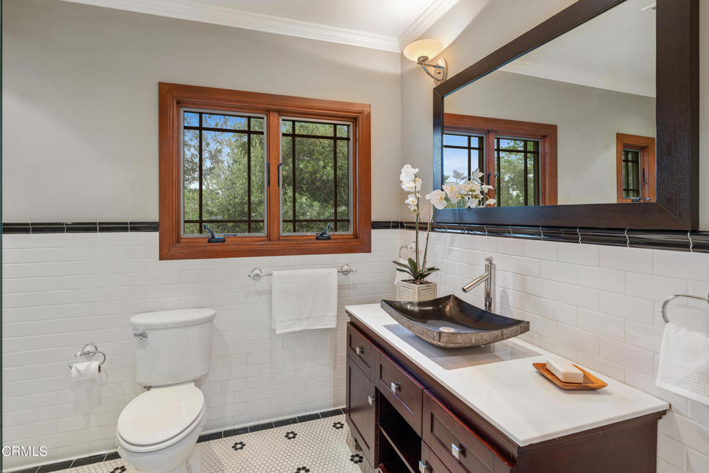 351 E Calaveras Street