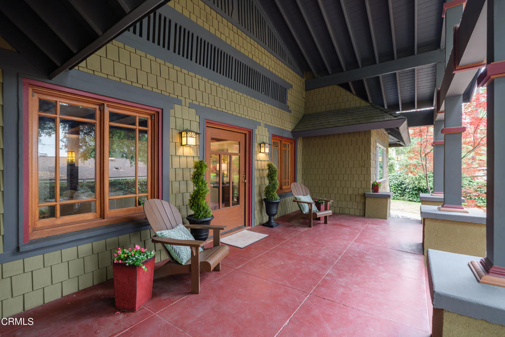 351 E Calaveras Street