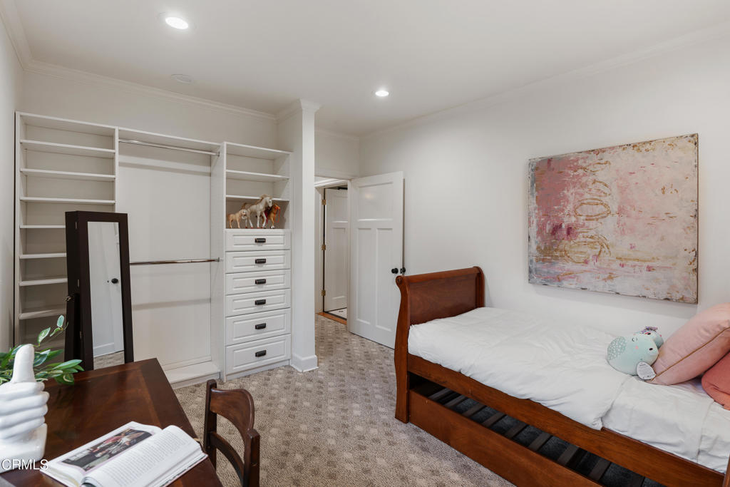 351 E Calaveras Street