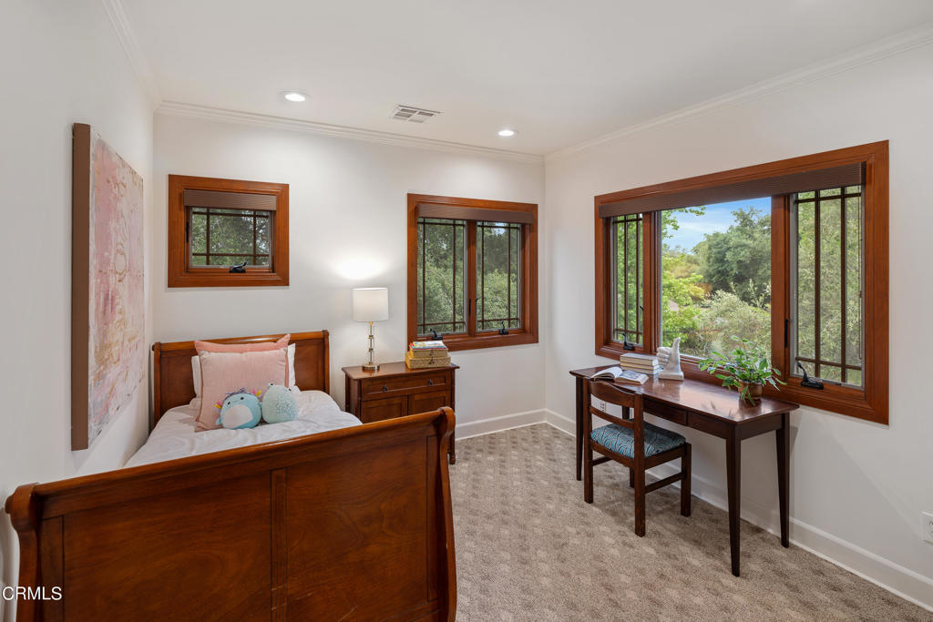 351 E Calaveras Street