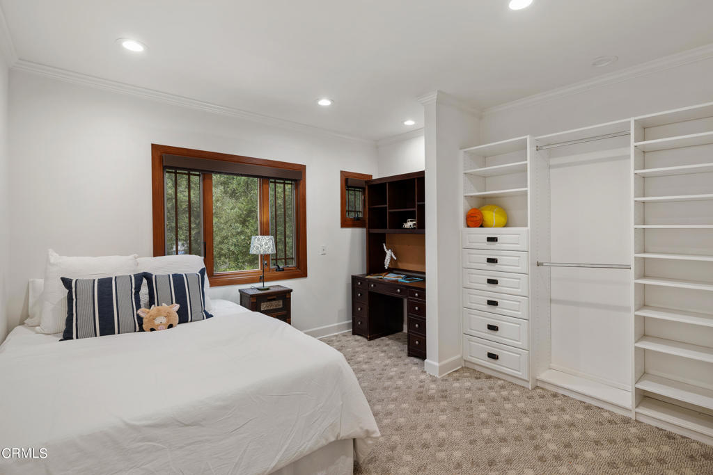 351 E Calaveras Street