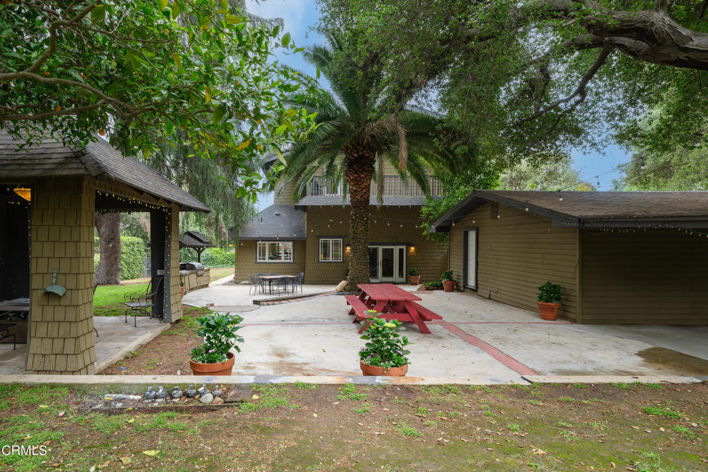 351 E Calaveras Street