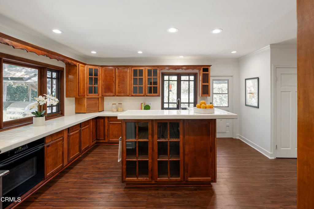 351 E Calaveras Street